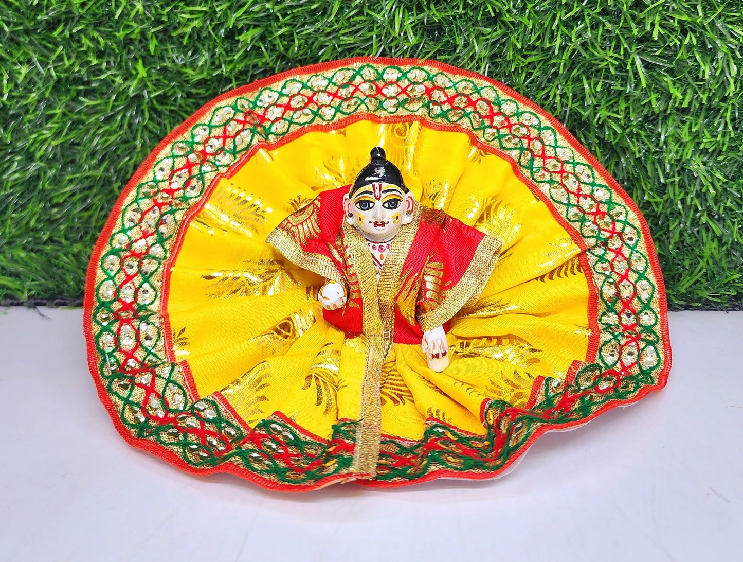 laddu gopal beautifull design with lace fancy dress