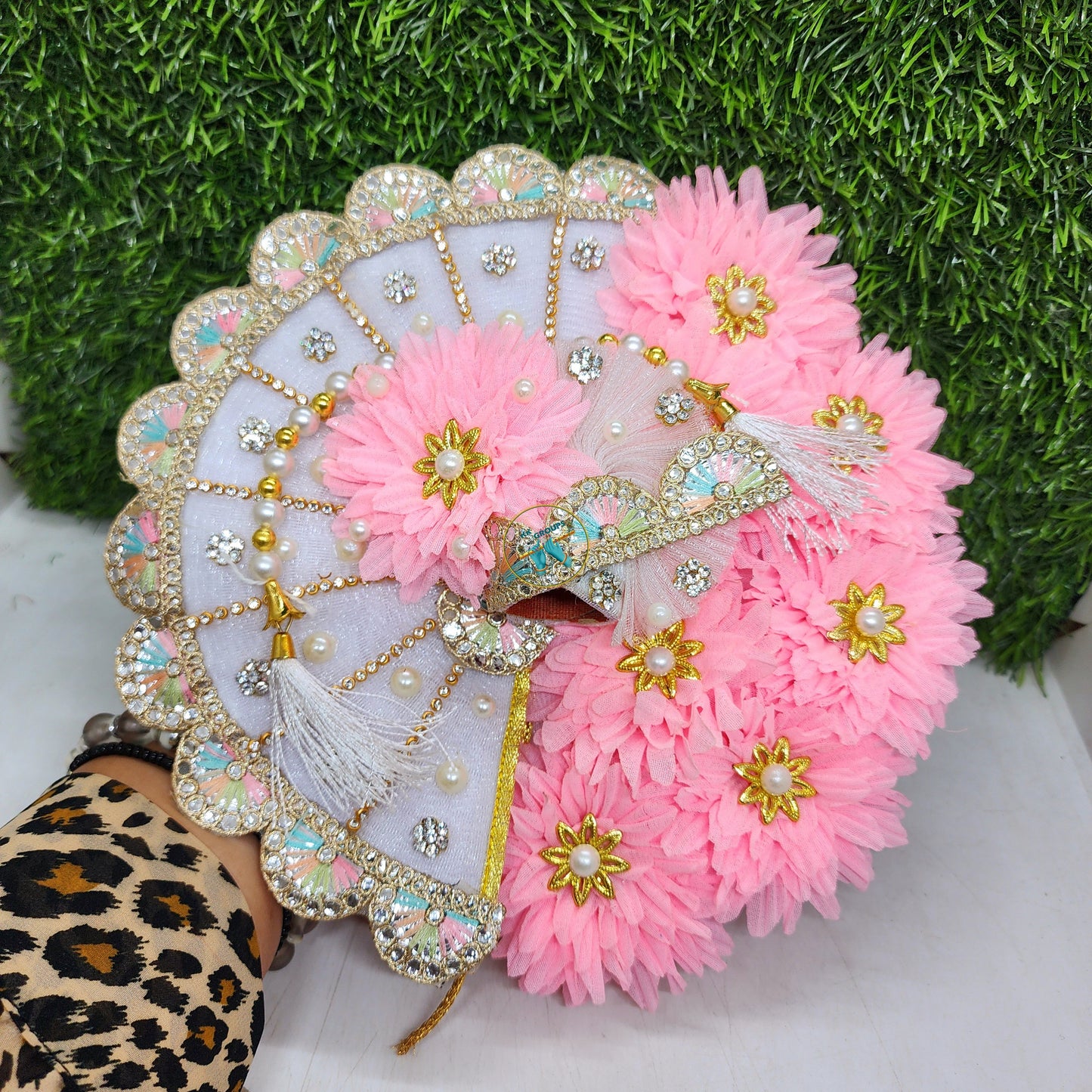 beautiful-white-and-baby-pink-flower-dress-for-laddu-gopal-ji