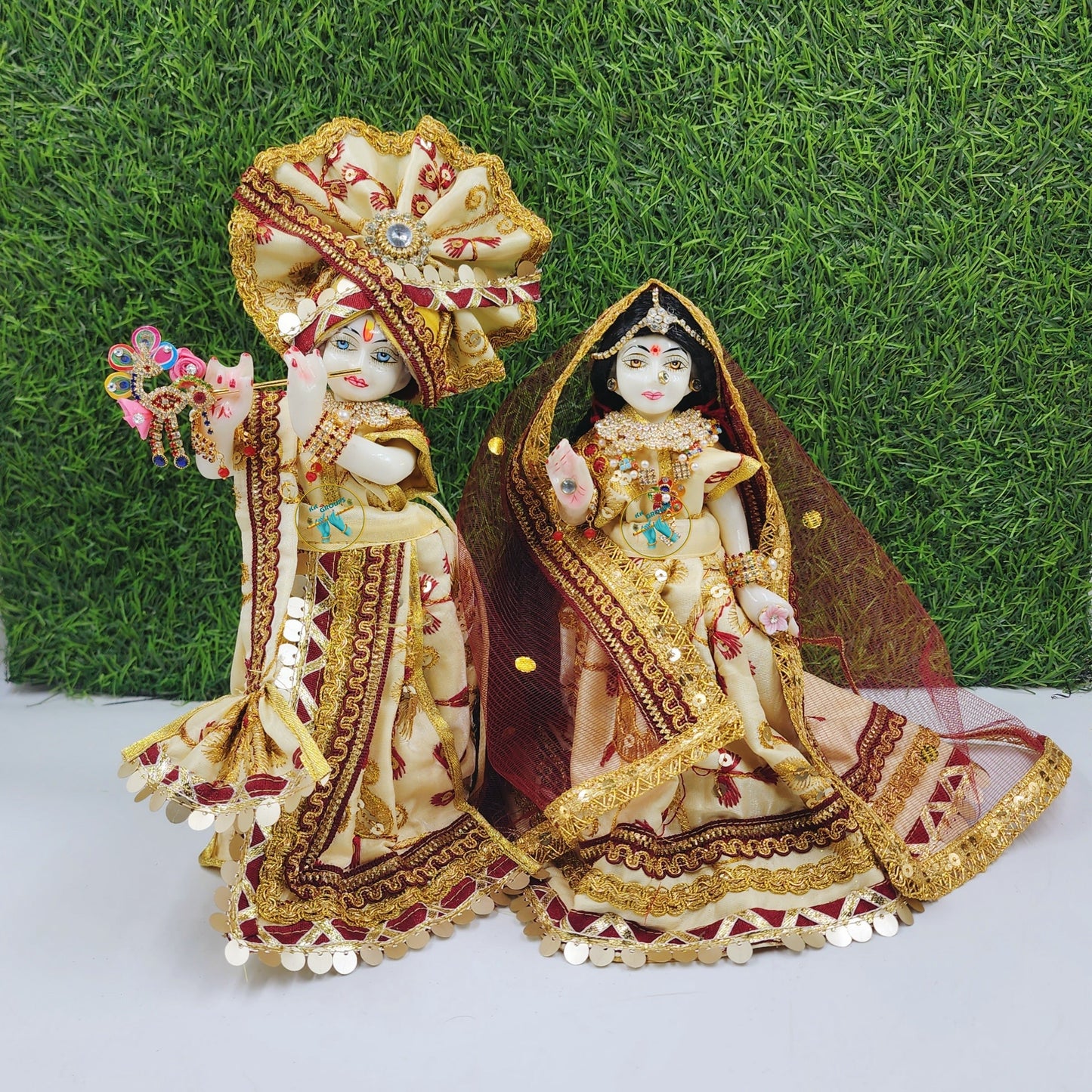 Cream mehroon dress for radha krishna (Sizes are according to idol height)