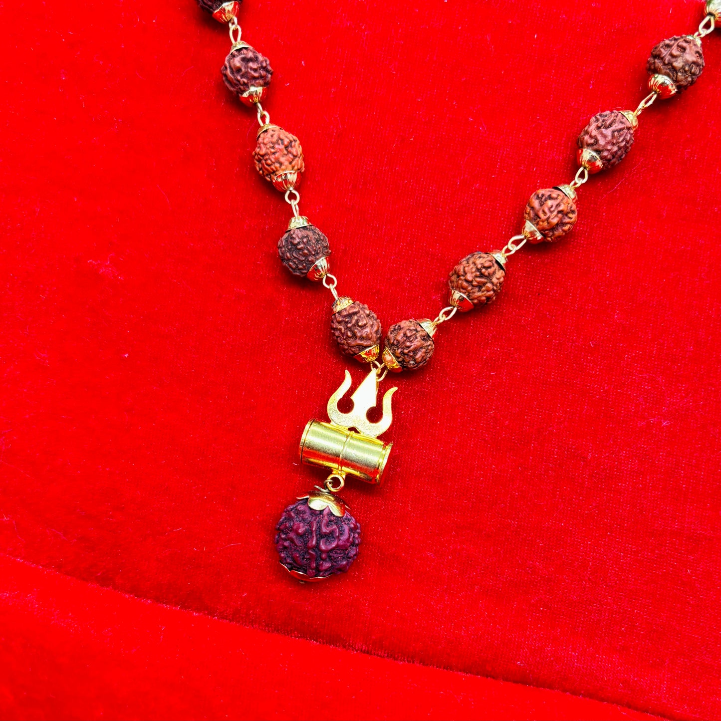 Rudraksh mala with trishul locket