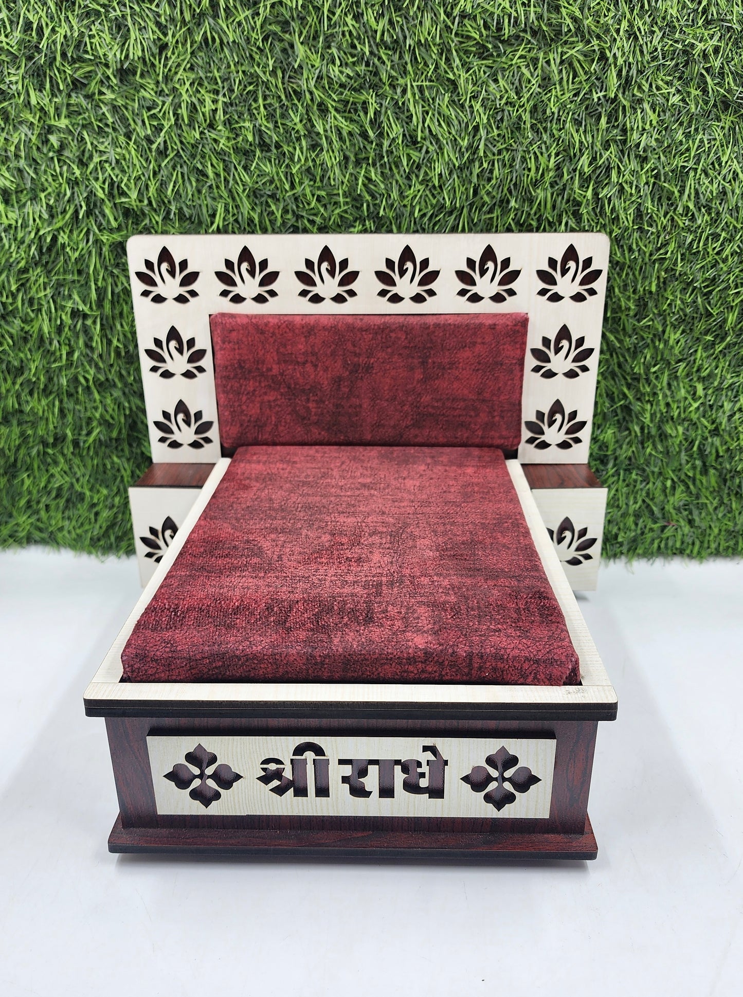 Shri Radhe Design Bed for laddu gopal ji